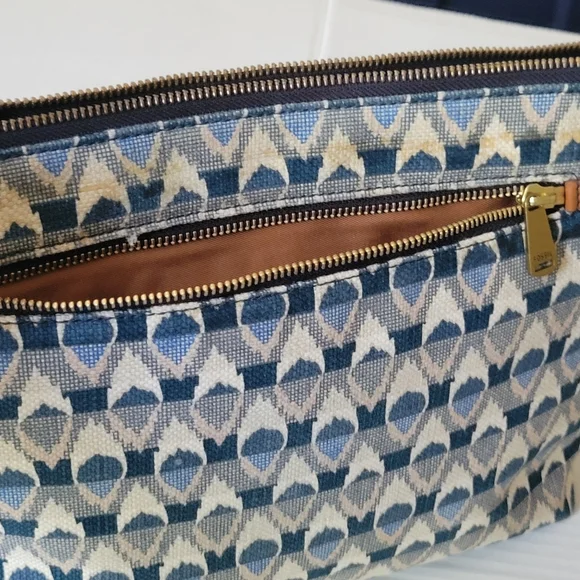 Fossil Blue and Brown Crossbody Bag. 13 x 10 x 2 Inches - Picture 5 of 8